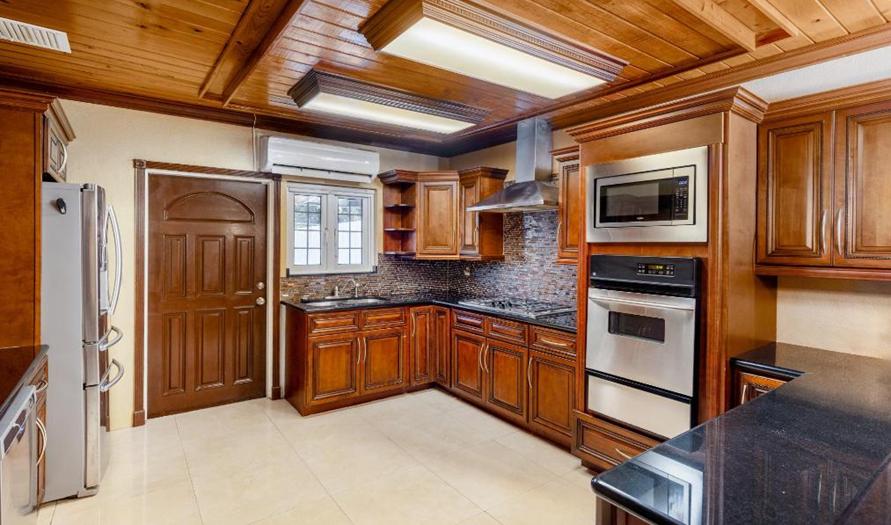 4 bedroom property for sale — photo 5