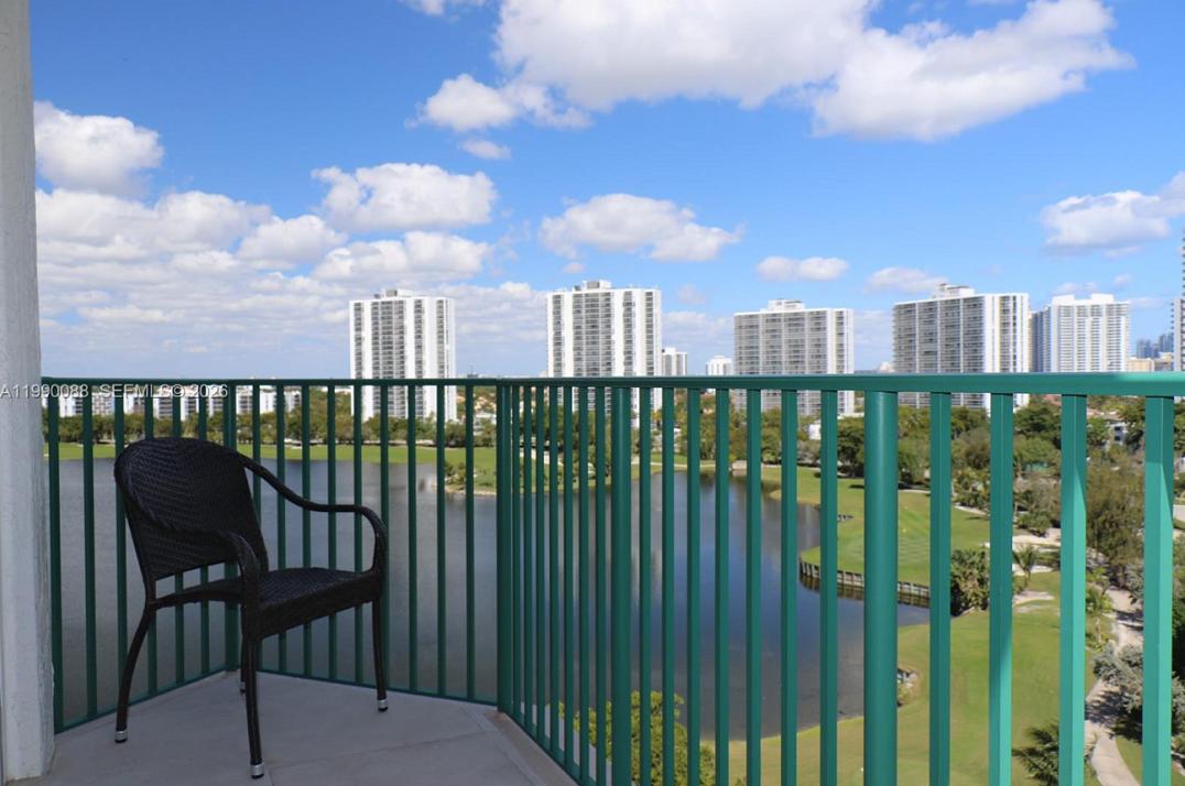 Turnberry Village Aventura 3BR Condo — photo 2