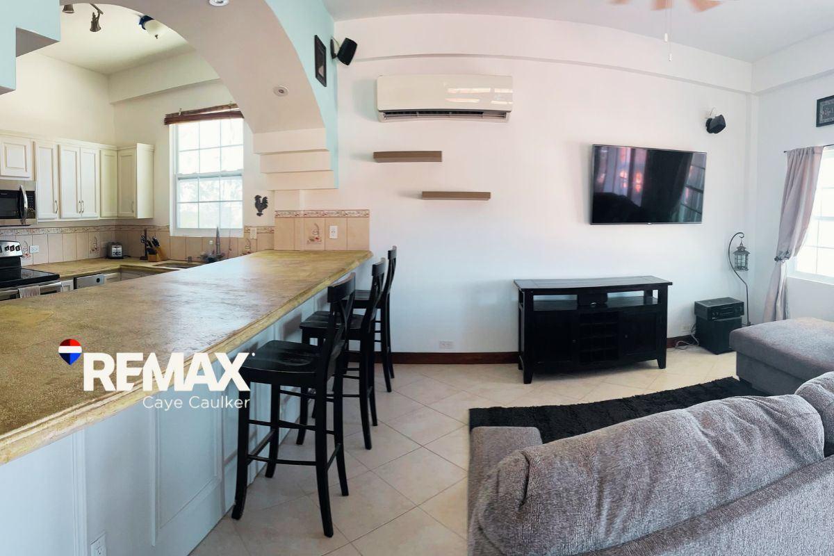 Luxury Caye Caulker House with Two Rental Apartments for Sale — photo 5