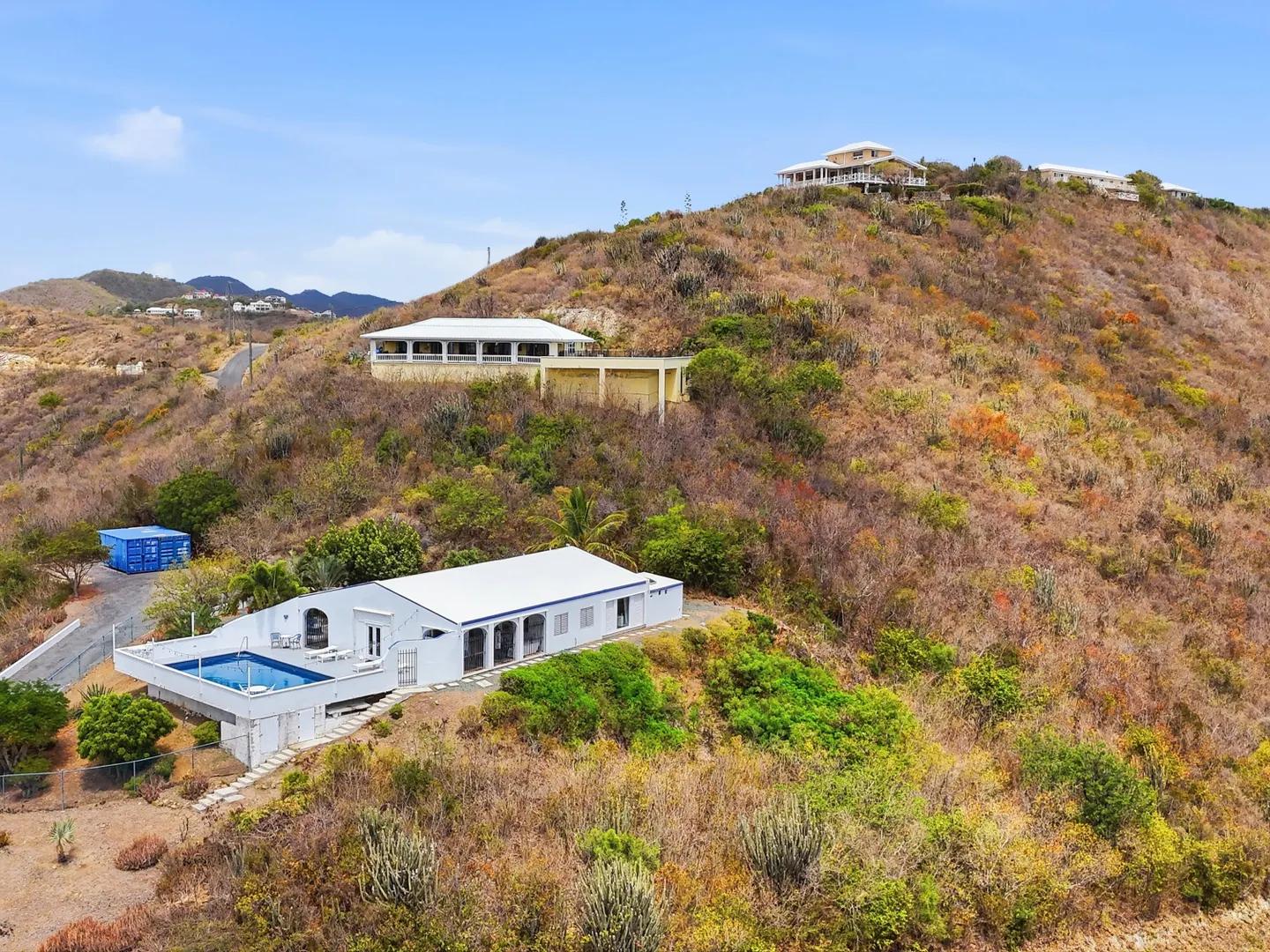 2 Bed, 2 Bath Villa with Ocean Views in Grapetree Bay — photo 3