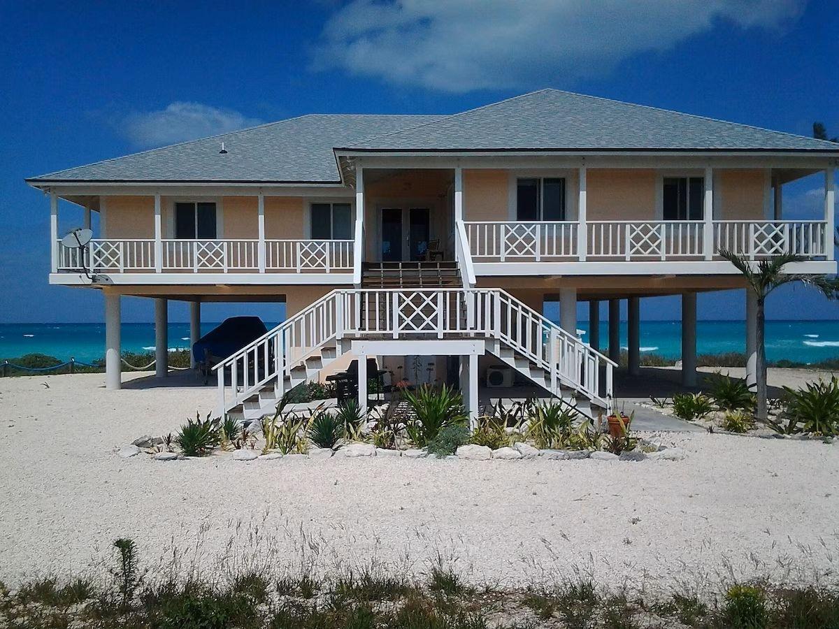 4 bedroom Residence for sale — GREAT HARBOUR CAY in Berry Islands, The Bahamas — photo 1