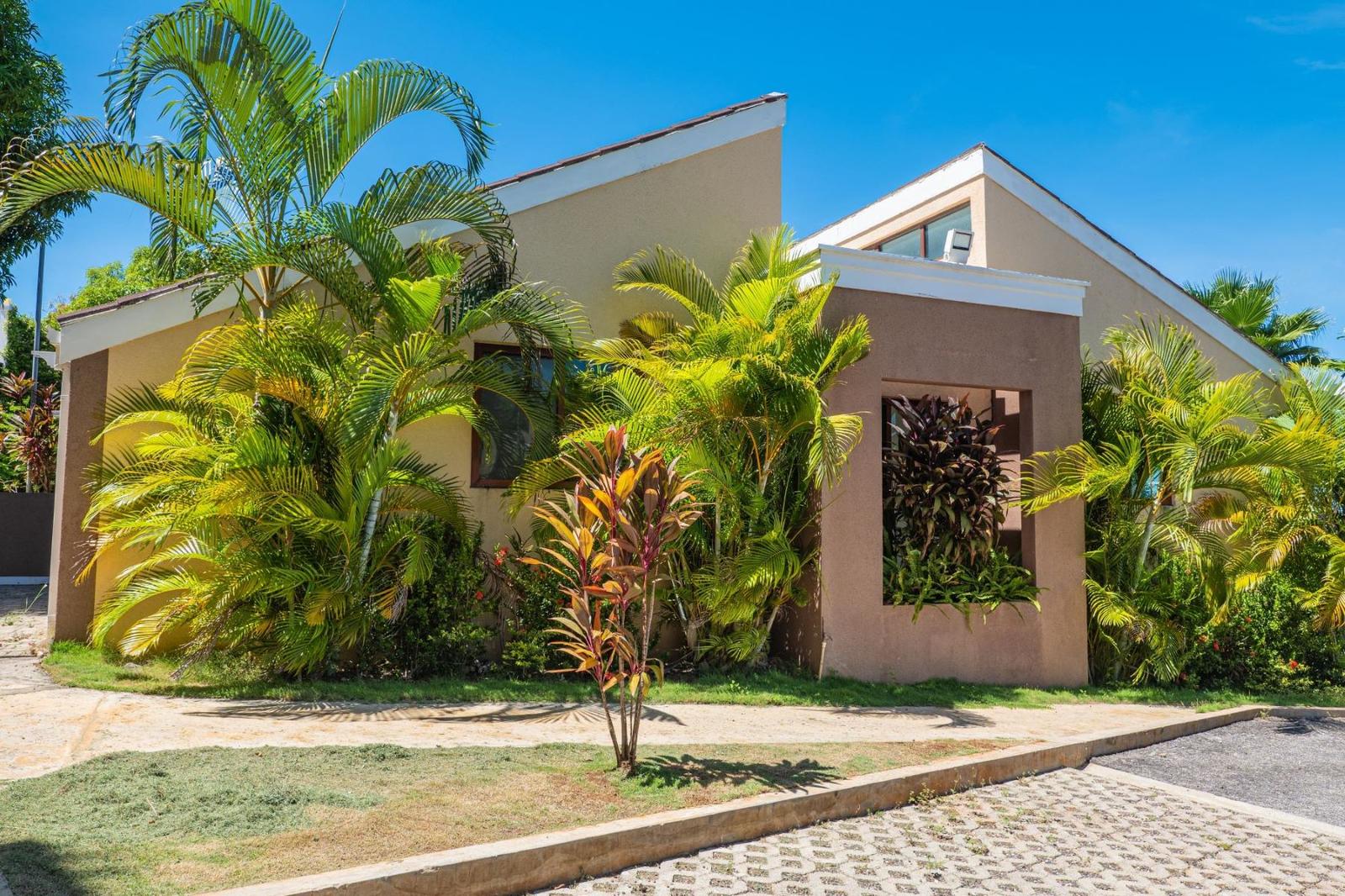 2 Bedroom Condo for Sale, Aqueducts of Negril, Jamaica — photo 3