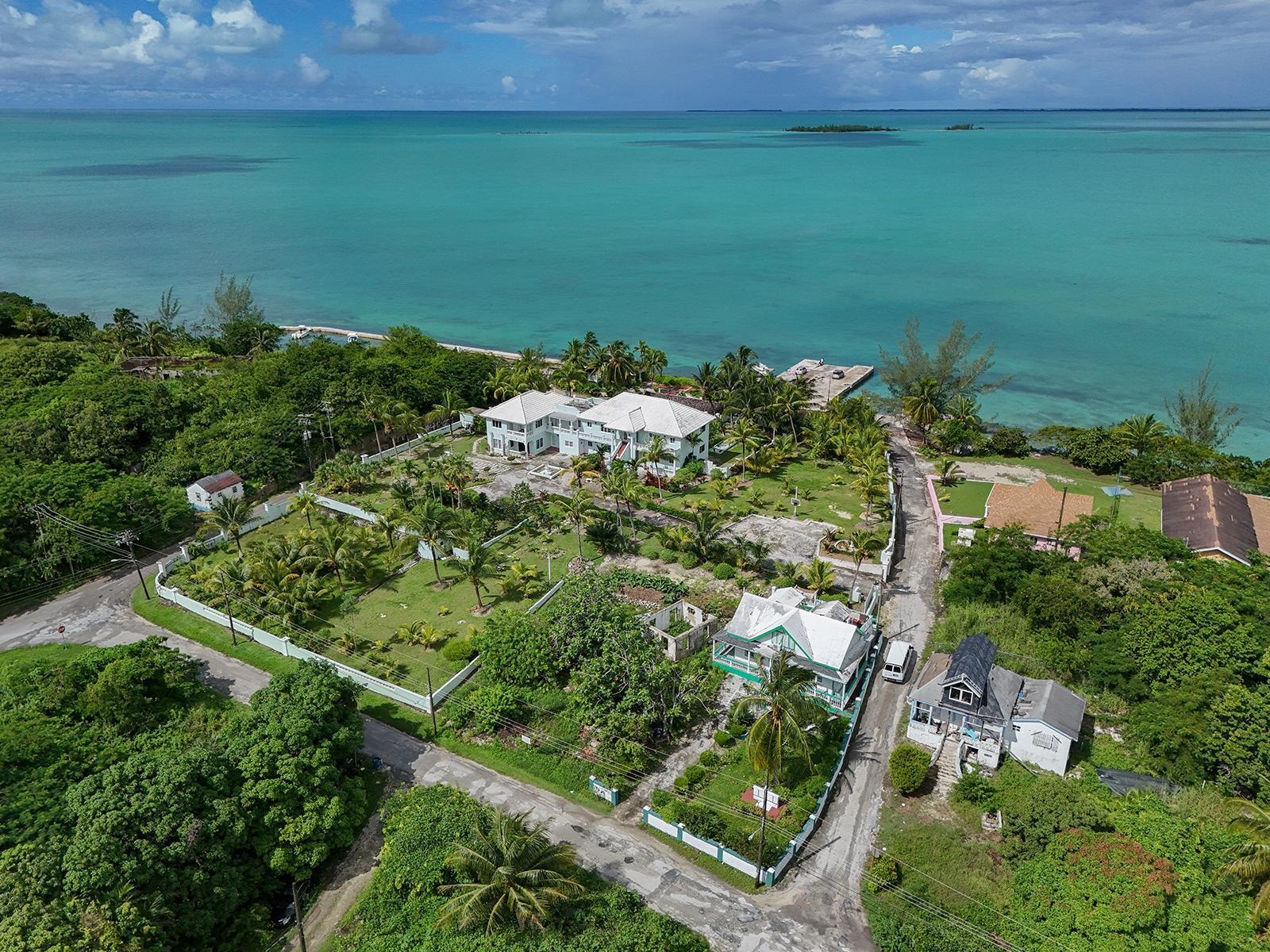 11 bedroom Apartment for sale — THE BLUFF COMPLEX in Eleuthera, The Bahamas — photo 1