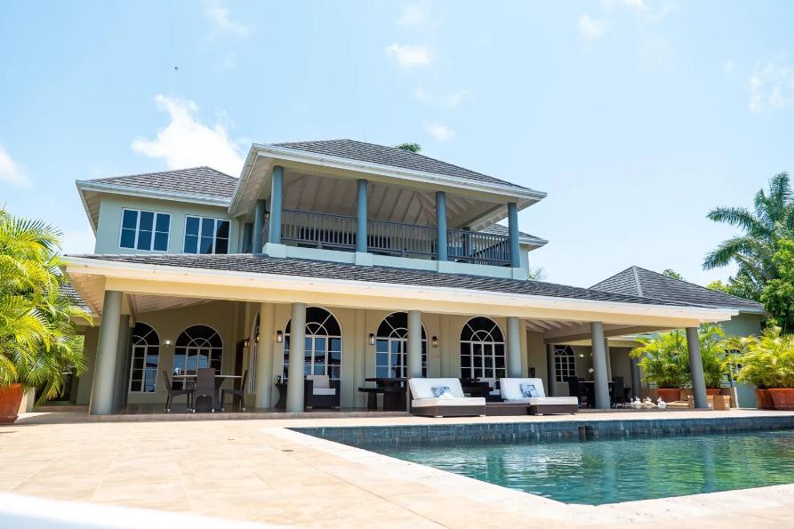 Rose Hall Jamaica Elegant 5BR Villa — photo 2