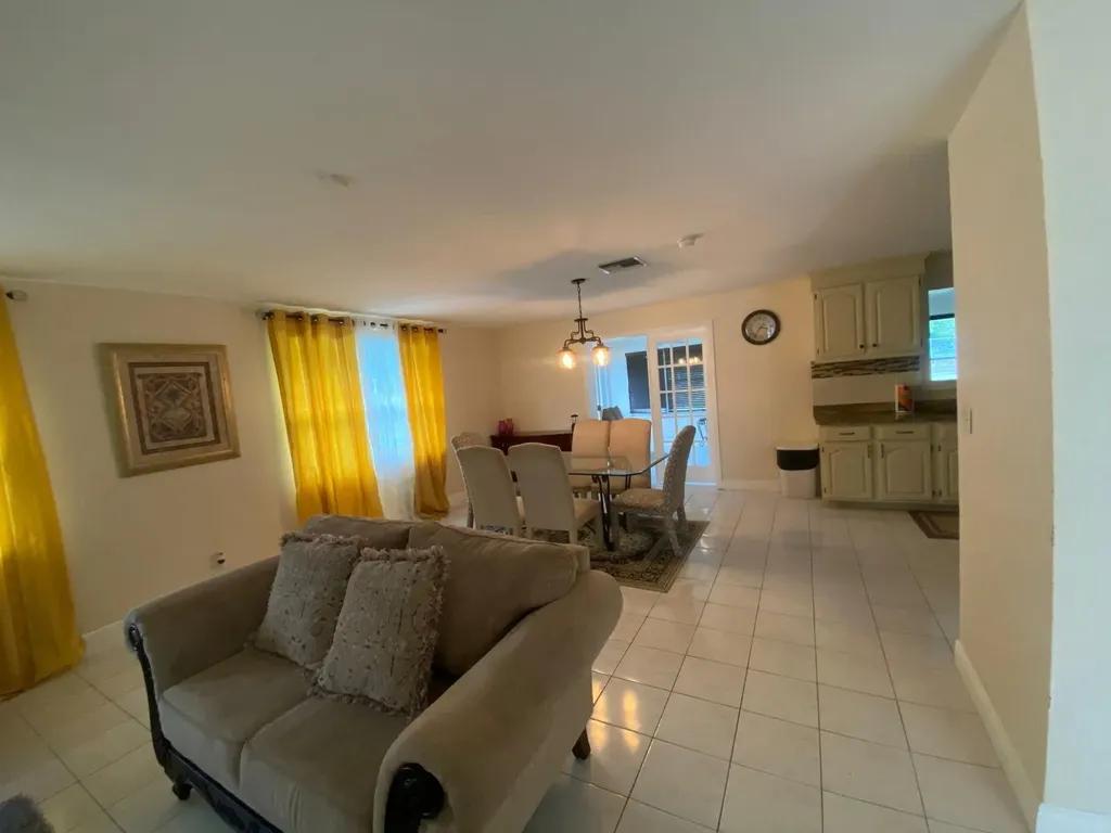 4-bedroom house in Freeport, Bahamas — photo 4