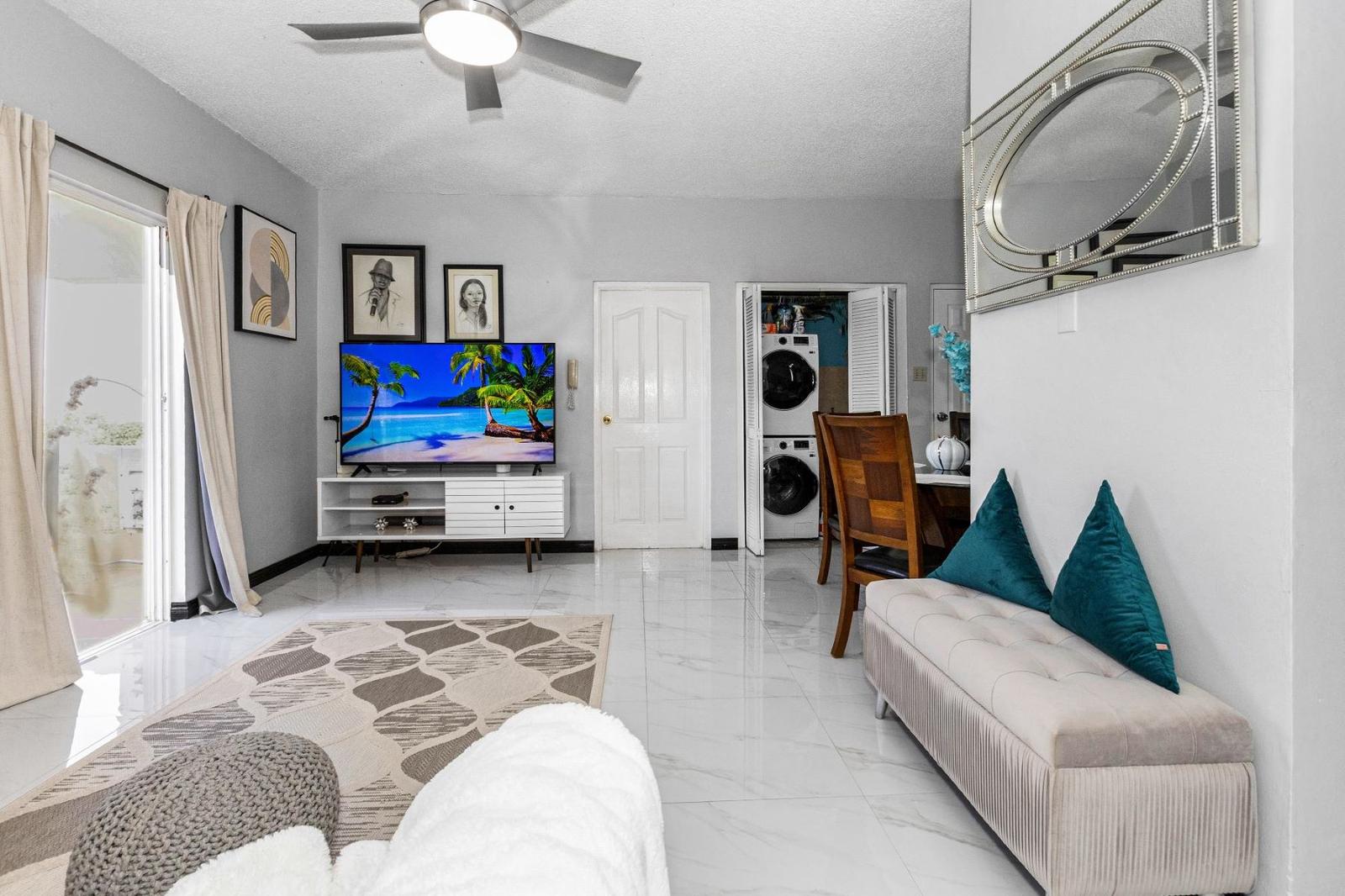 2-bedroom condo in Kingston 10, Jamaica — photo 4