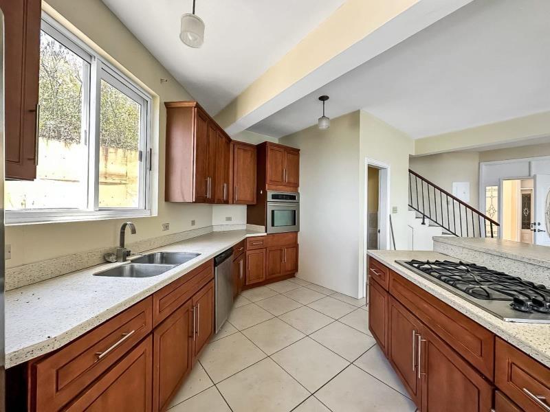 Threadfall Townhouse 2 — photo 3