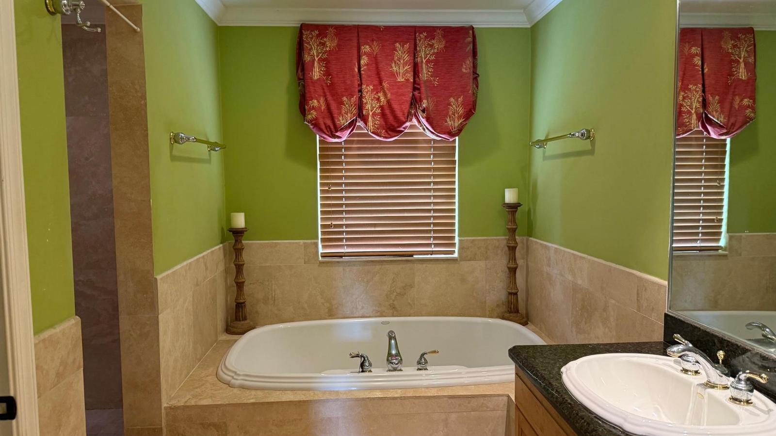 4 Bedroom Residence for Sale at 38 Shoreline, Freeport — photo 5