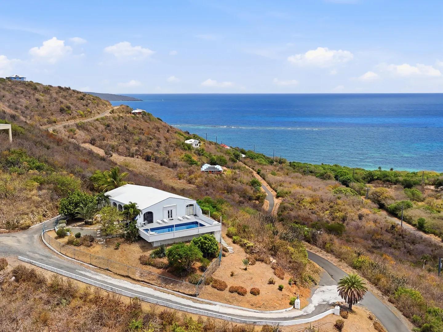 2 Bed, 2 Bath Villa with Ocean Views in Grapetree Bay — photo 4