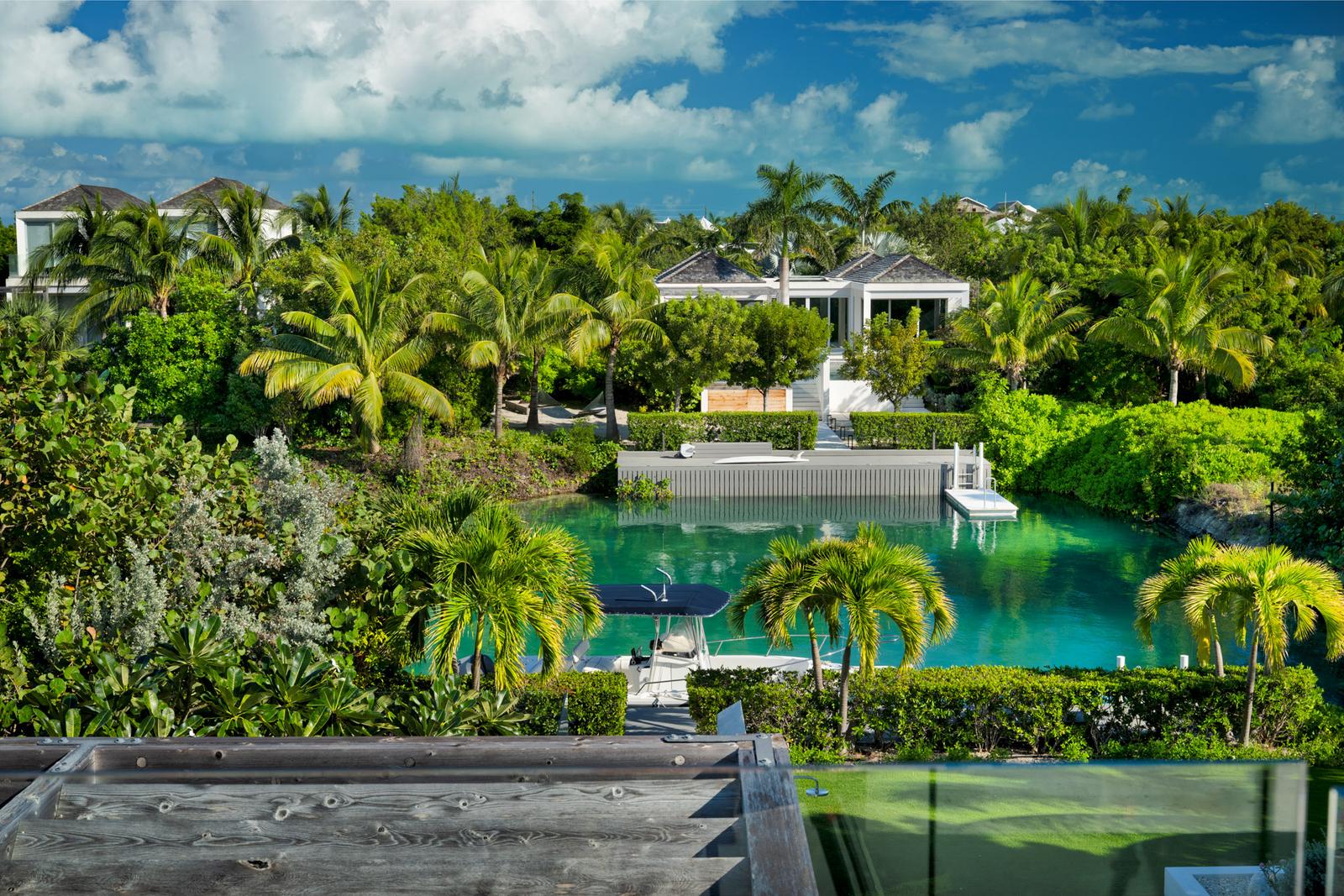 5 Bedroom Luxury Waterfront Home for Sale, Blue Cay Estate 8, Leeward, Providenciales, Turks & Caicos — photo 5