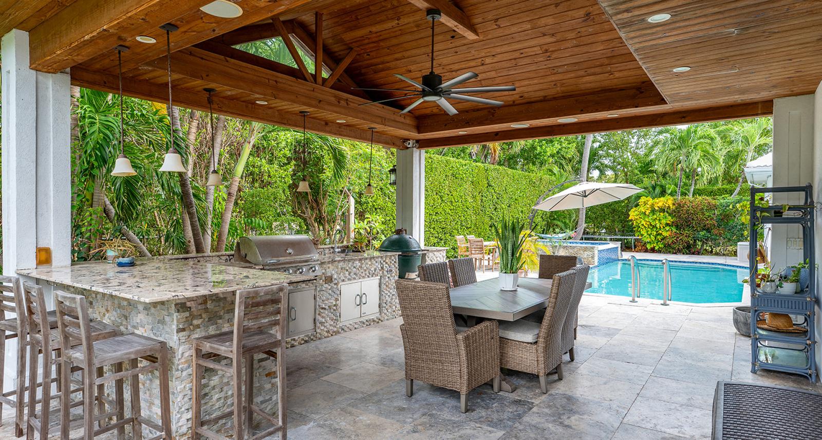 FAMILY HOME IN ONE OF CAYMAN’S PREMIER GATED CANAL-FRONT COMMUNITIES — photo 4