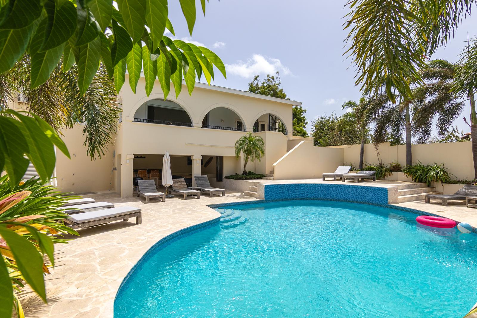 5 Bedroom Home for Sale in Willemstad, Curacao — photo 3