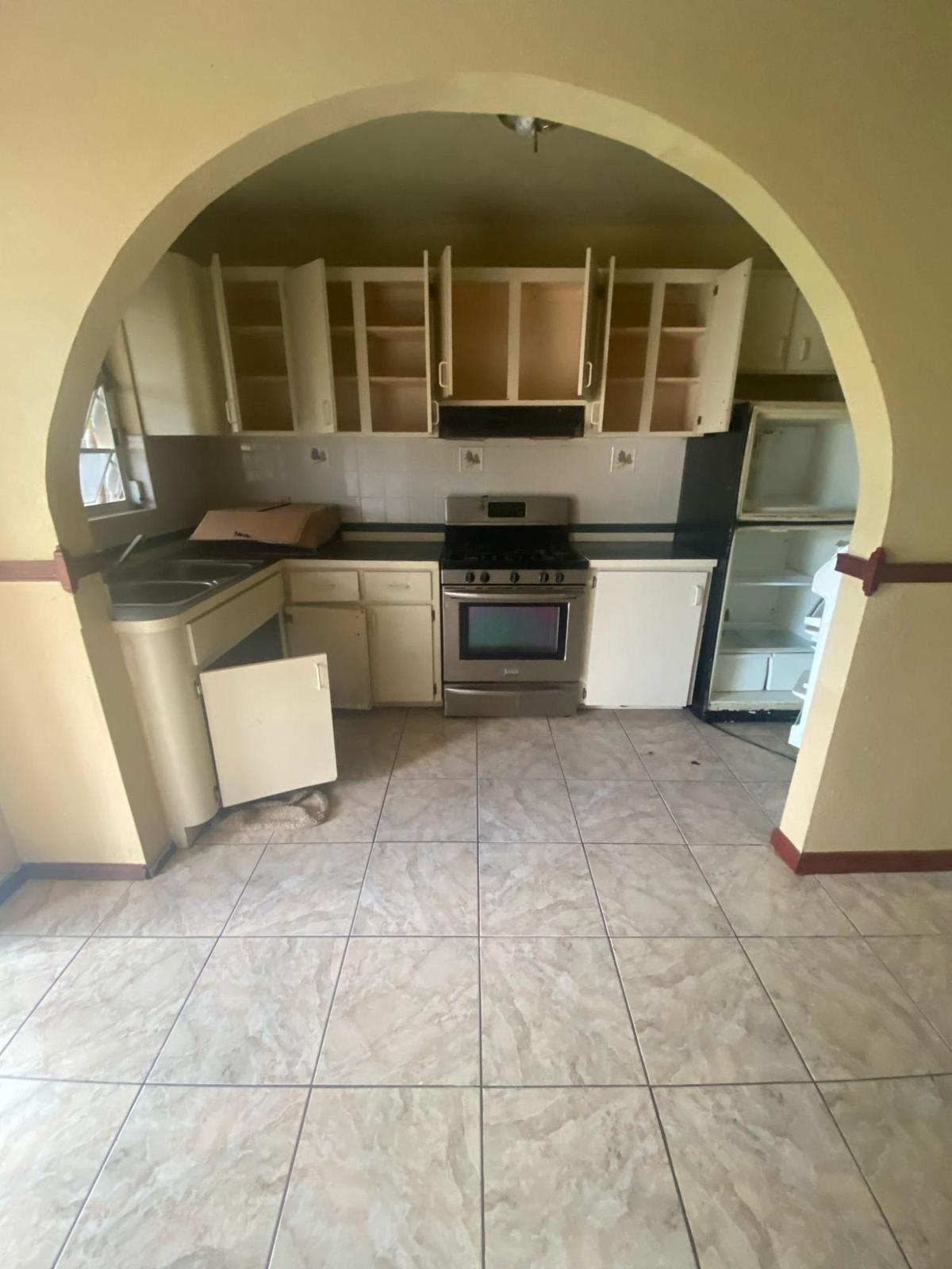 8 bedroom Apartment for sale — 43 1438FT NW QUEEN’S HIGHWAY in Grand Bahama, The Bahamas — photo 5