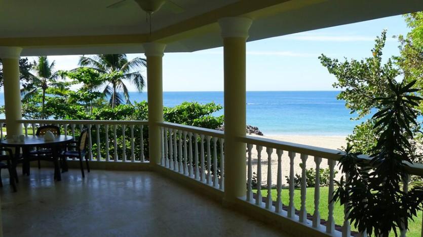 Spacious Beachfront Condo for Sale in Sosua — photo 4