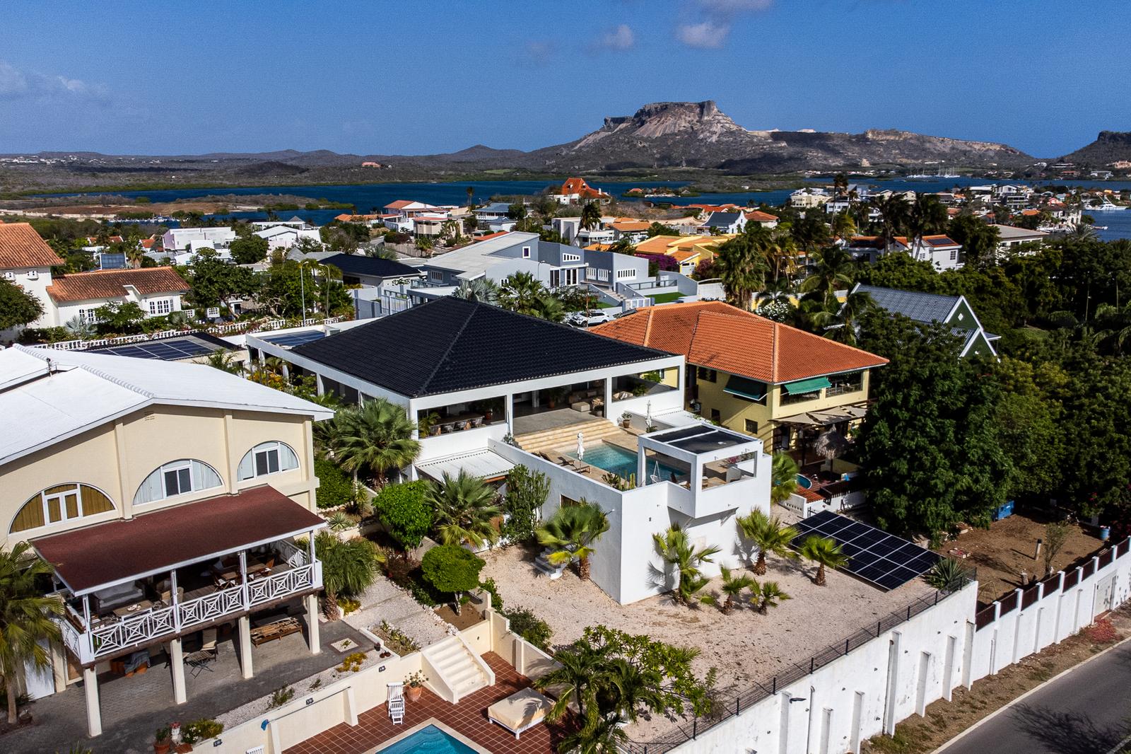 5 Bedroom Luxury Home for Sale, Jan Sofat 18, Spanish Water, Curacao — photo 3