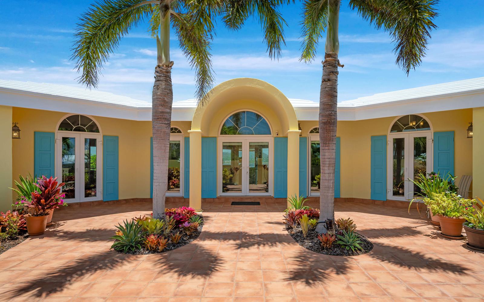 6 Bedroom Villa in St. Thomas — photo 3