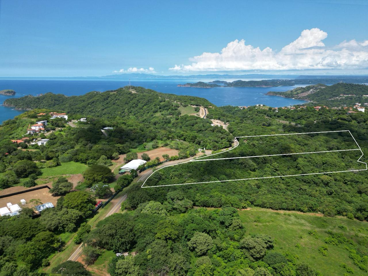28 Hectares of Land for Sale in Playa Hermosa, Guanacaste, Costa Rica — photo 1