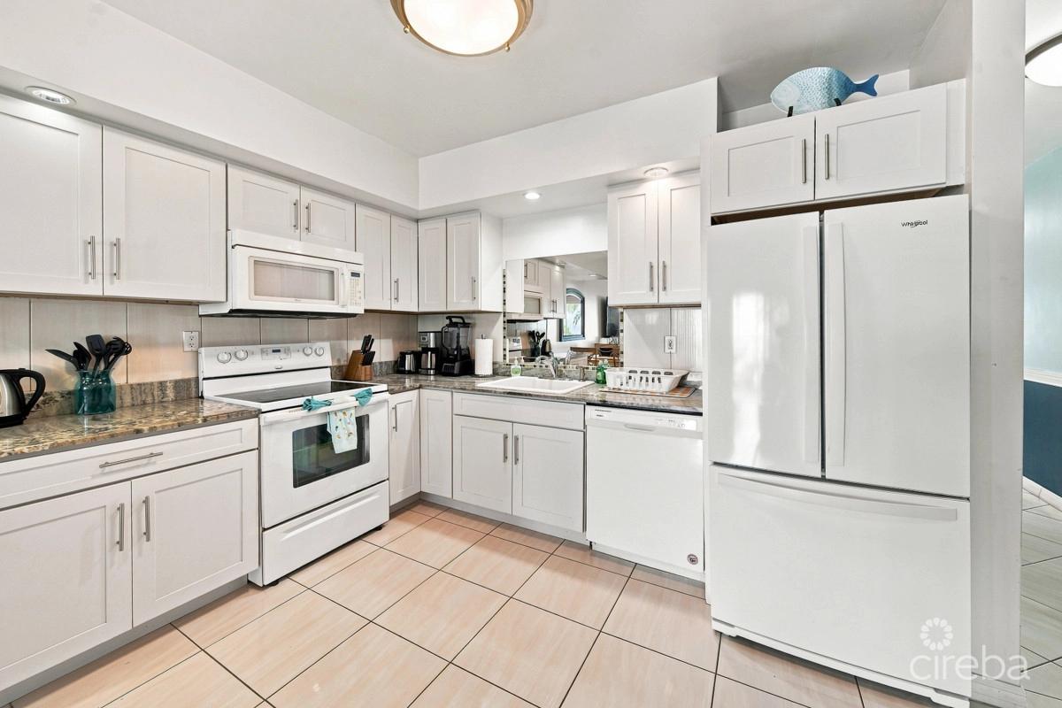 2 bedroom condo for sale in Bodden Town, Grand Cayman — photo 4