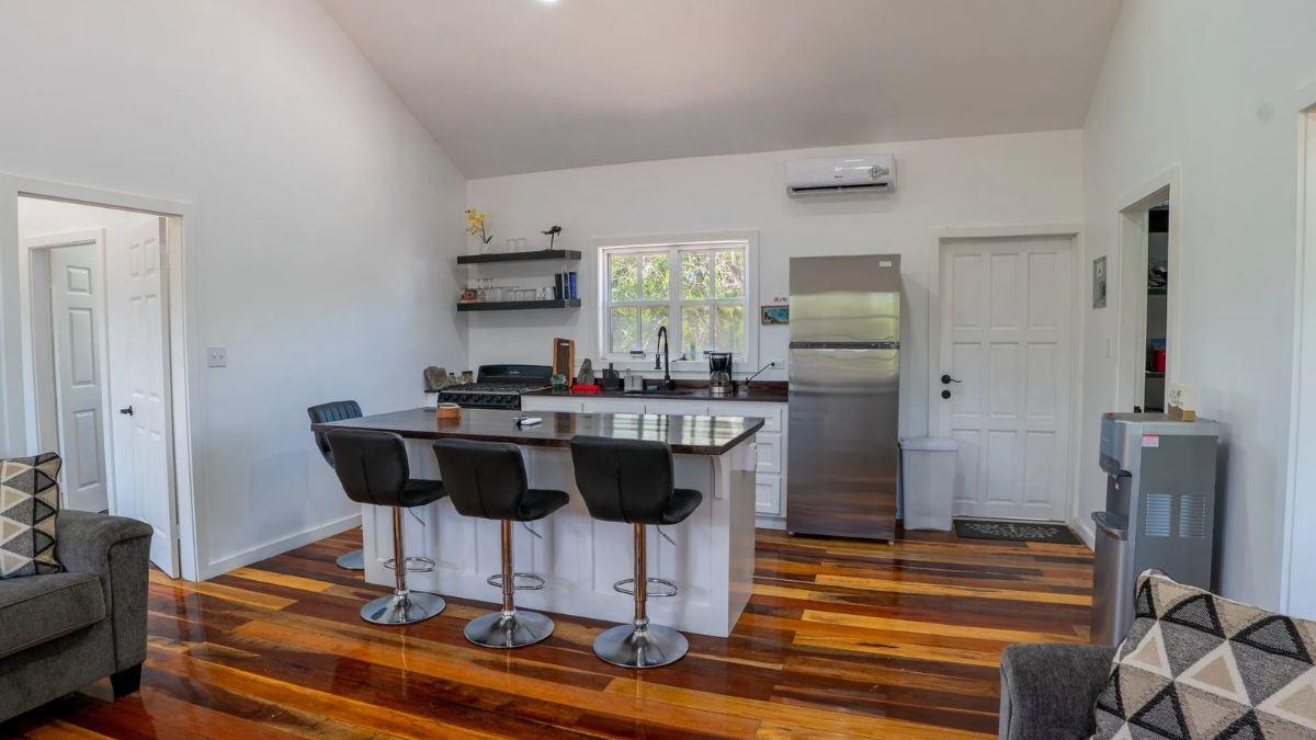 Belize Secret Beach 2-Bedroom Sustainable House — photo 4