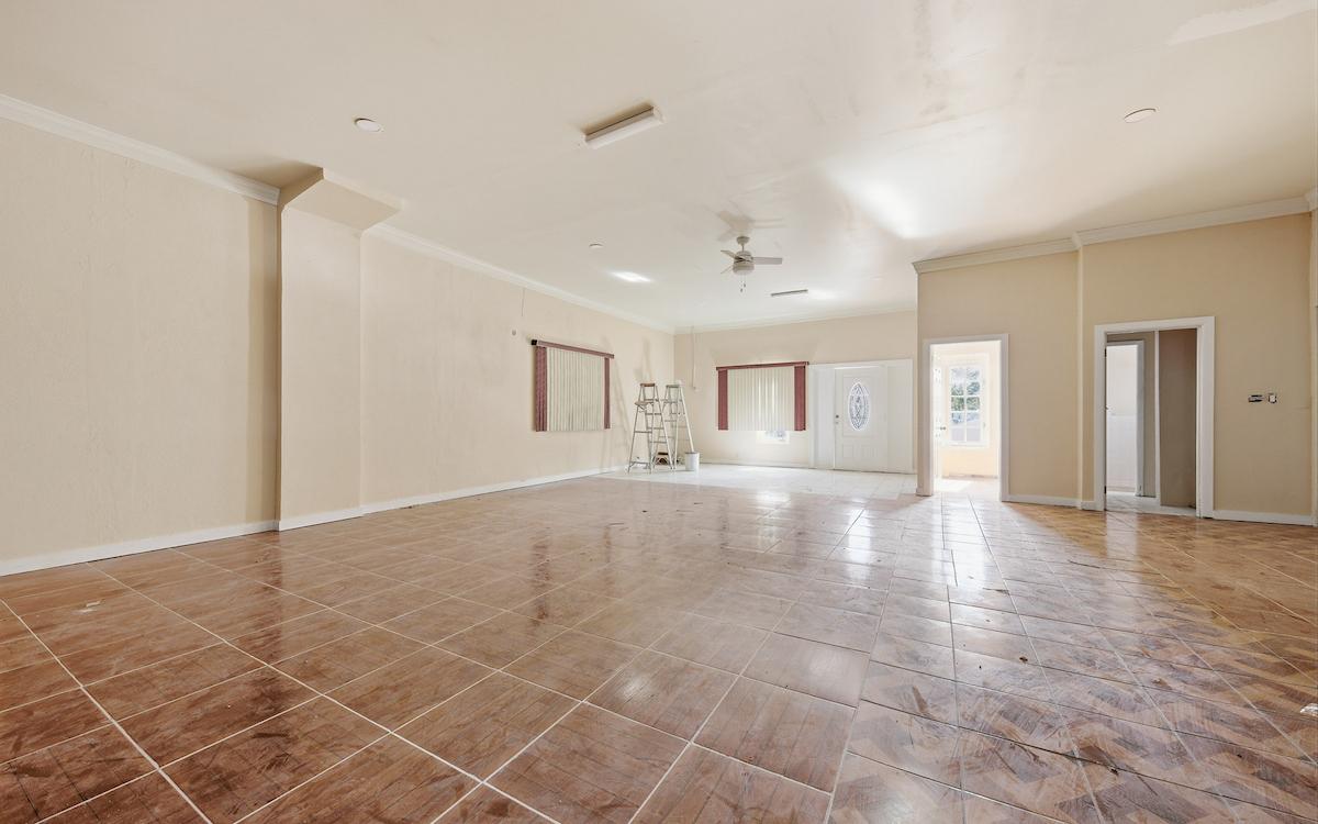 Lot 13, Block 37, Shirley Heights Commercial Property — photo 2