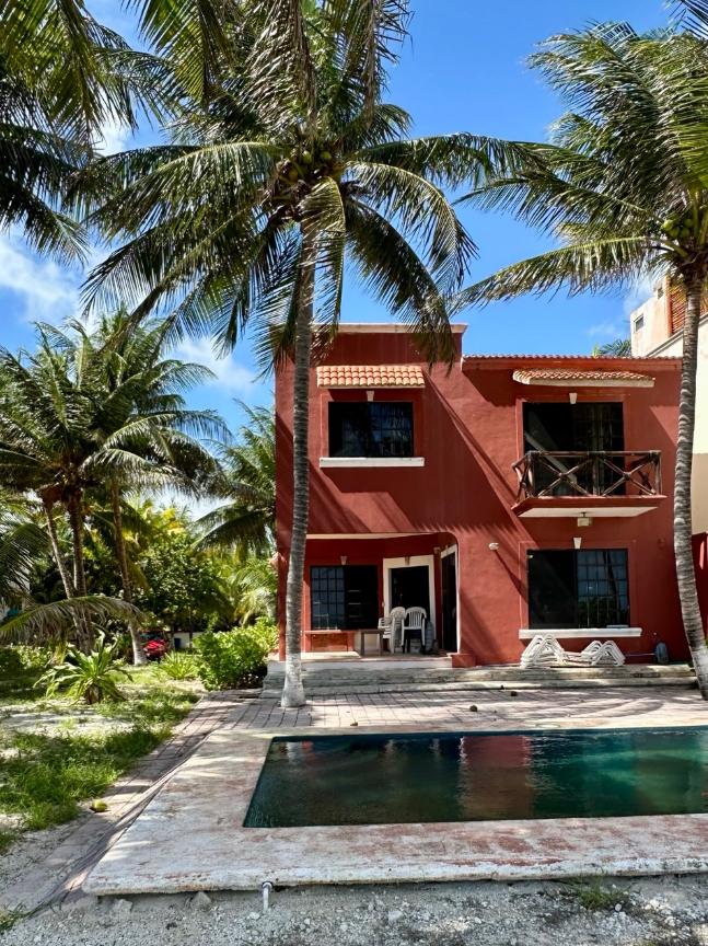 3-bedroom beachfront villa in Puerto Morelos — photo 3