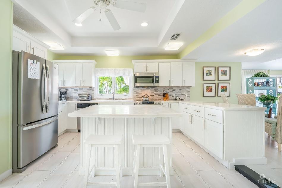 Two Rainbows Residential Villa for Sale in Rum Point / Cayman Kai — photo 5
