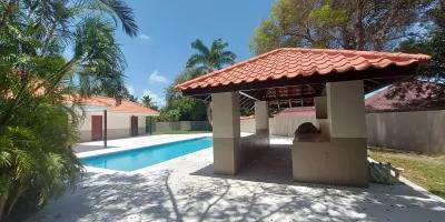 4 Bedroom Luxury Tropical Villa in Emmastad, Curaçao — photo 1