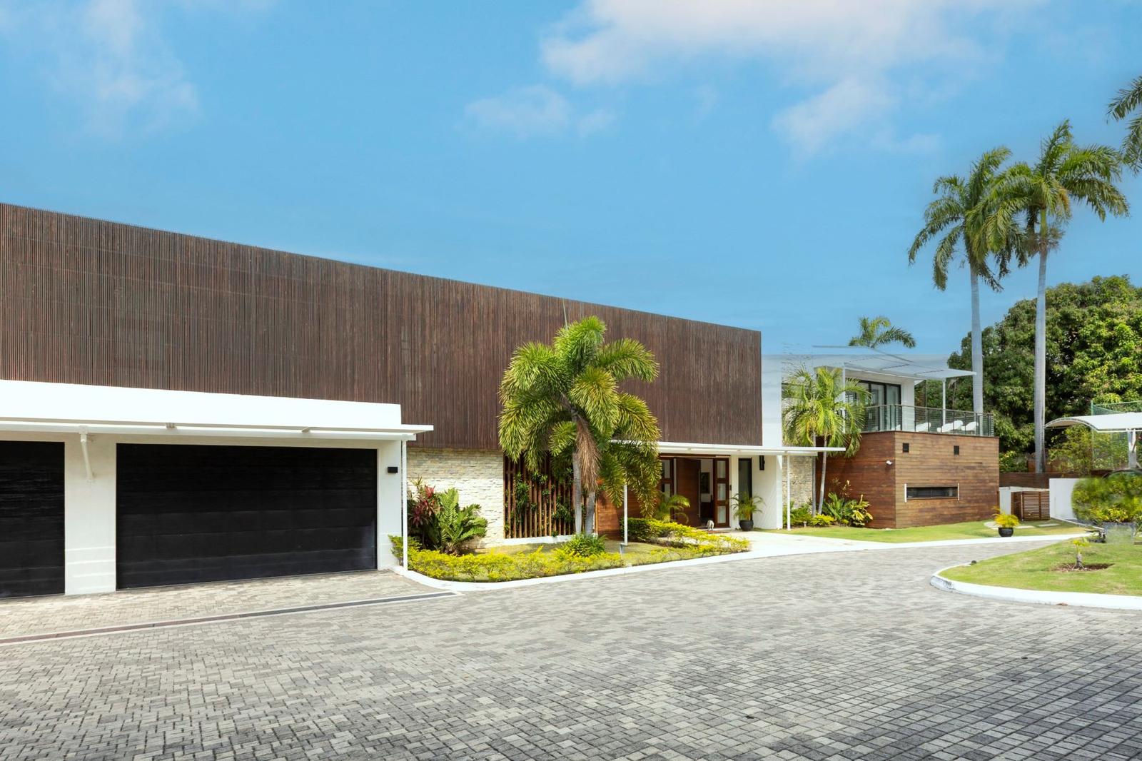 6 Bedroom Luxury Estate for Sale in Kingston, Jamaica — photo 2