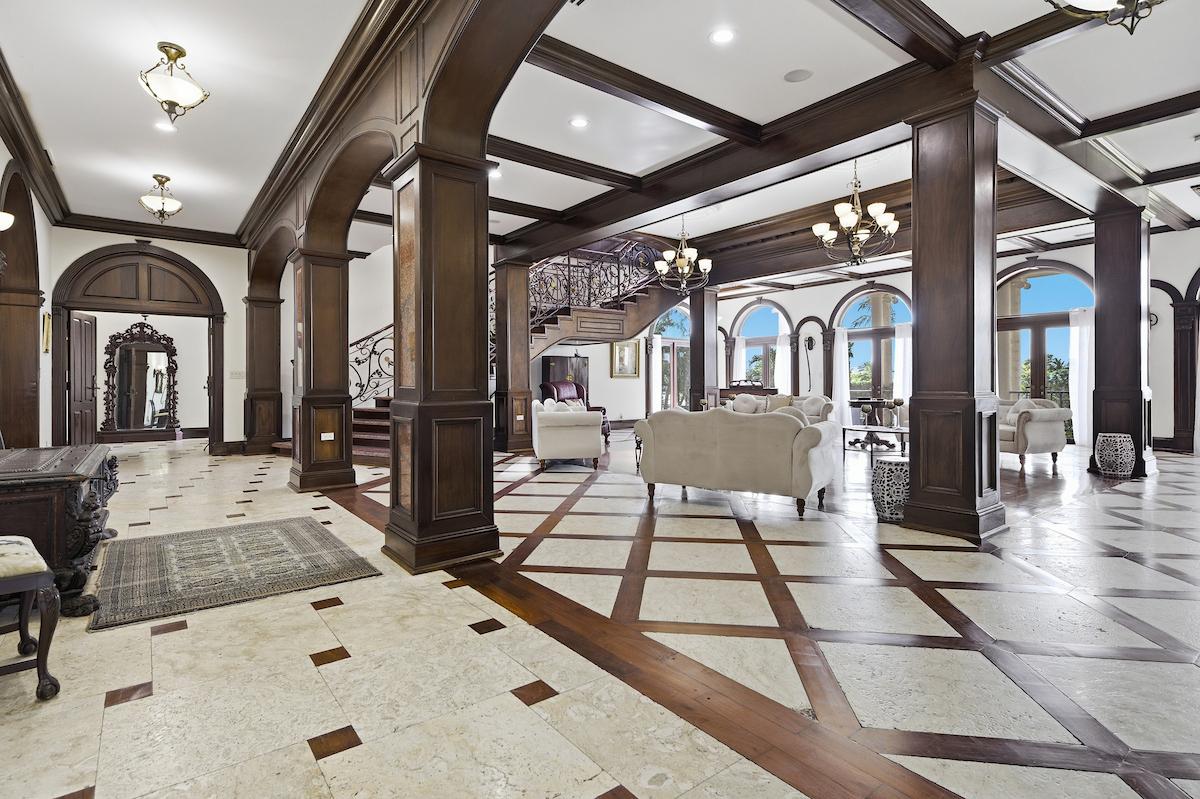 6 Bedroom Luxury Villa for Sale, Ocean Club Estates, Paradise Island, Bahamas — photo 5