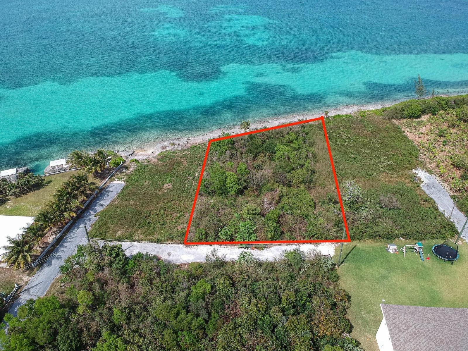 Off Vivian Pinder Road Residence — photo 1