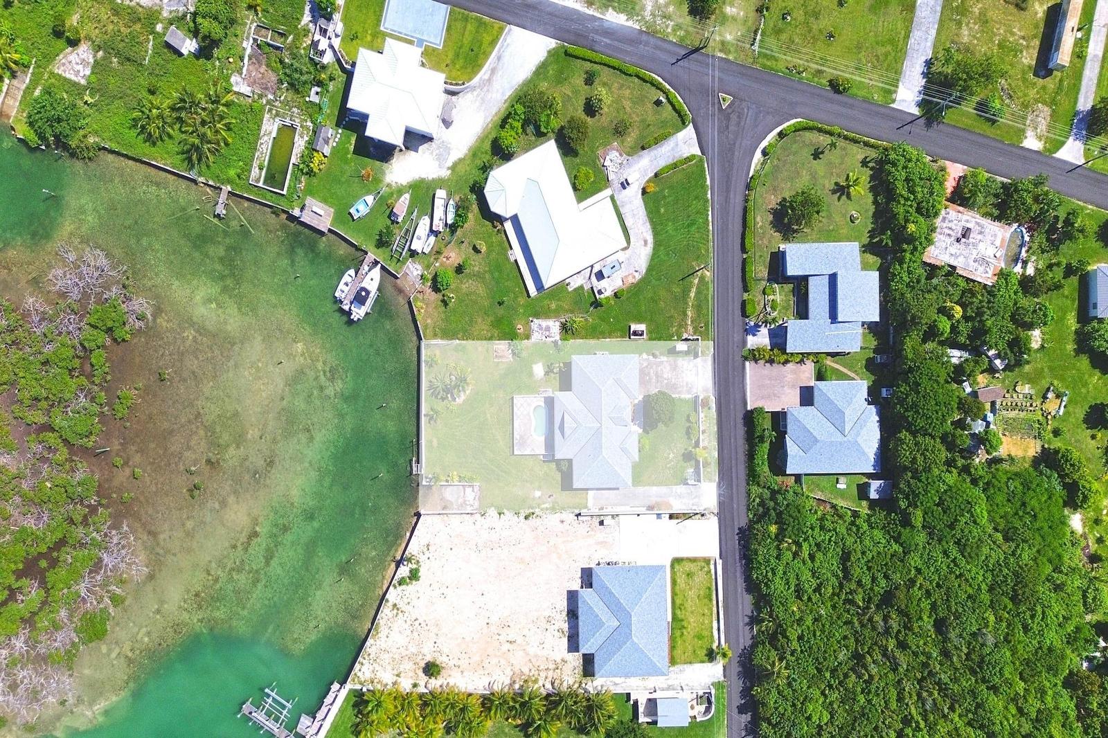 RUSSELL HOUSE Oceanfront Residence for Sale on Abaco Islands — photo 4