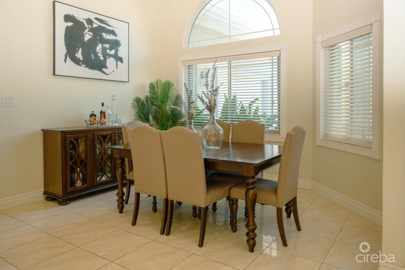 4 Bedroom Beautiful Family Home In Savannah — photo 5