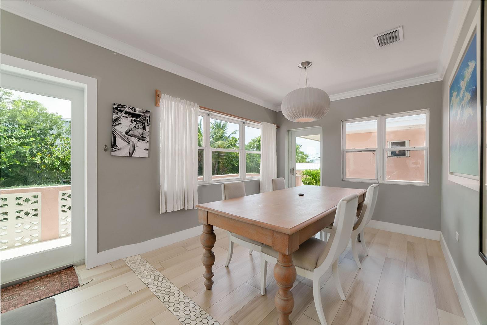Winterhaven Beachfront 3 Bed Condo for Sale — photo 3