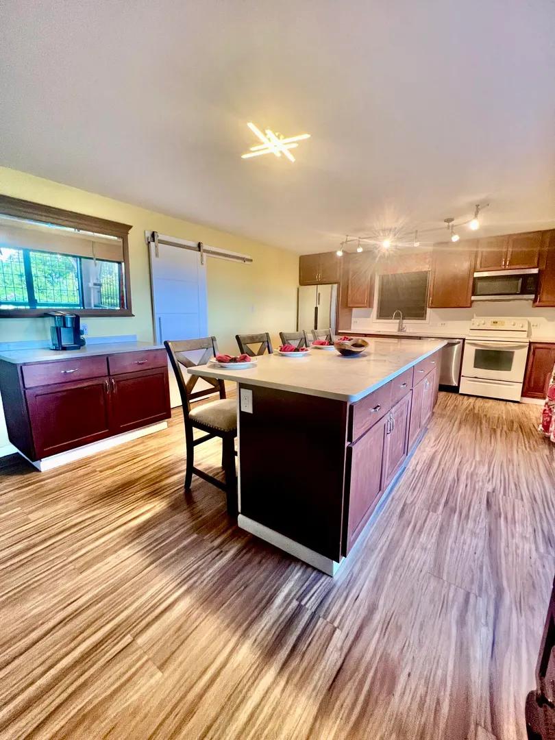 2 Bed, 2 Bath Condo with Sea Views — photo 5