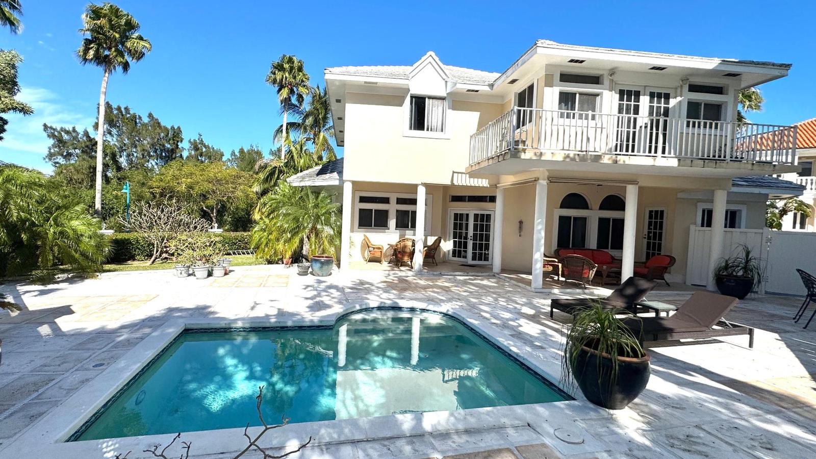 3 bedroom Residence for sale — PALATIAL ESTATES in Nassau / New Providence, The Bahamas — photo 1