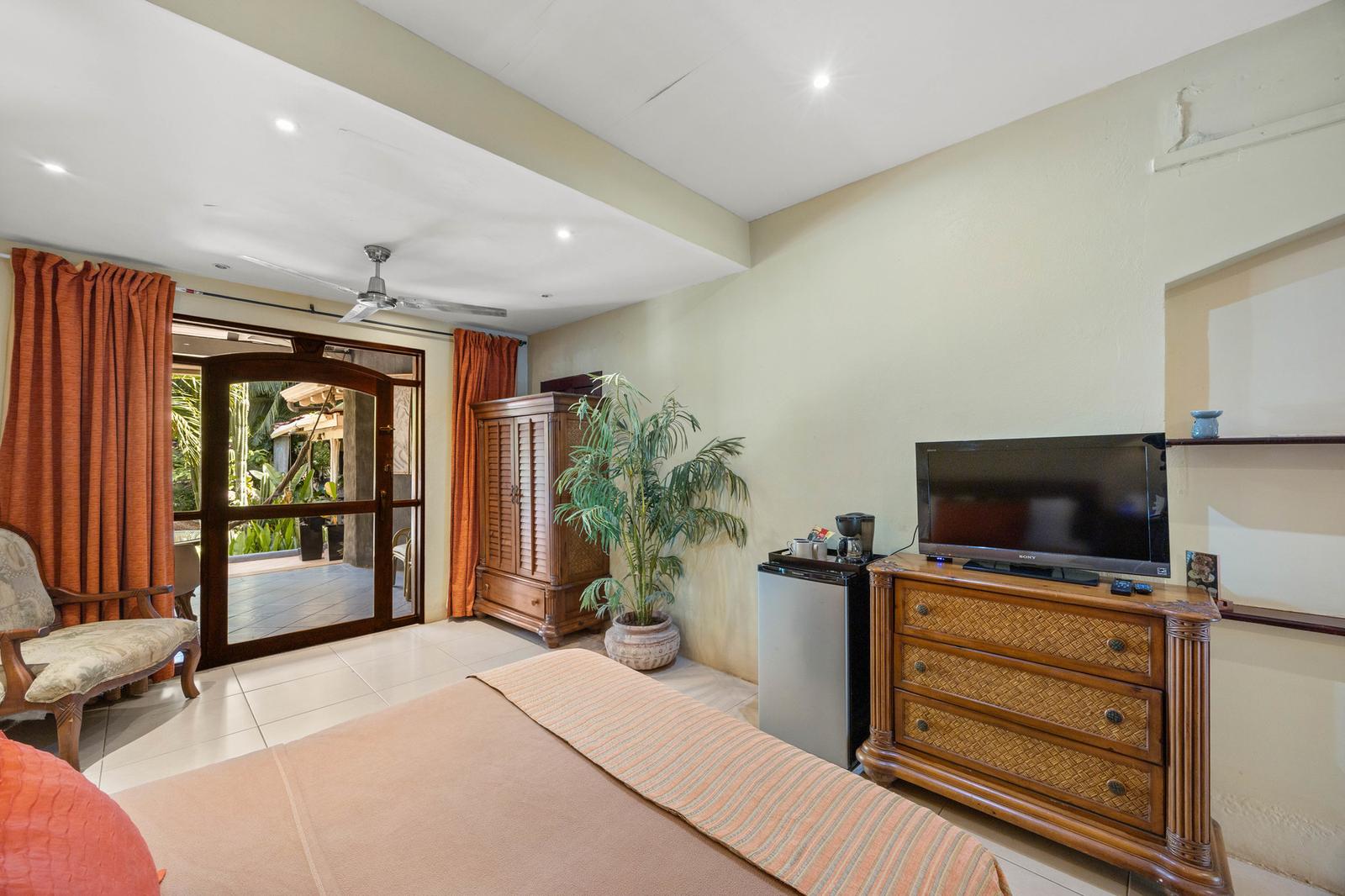 9 Bedroom Boutique Hotel for Sale, Tamarindo, Guanacaste, Costa Rica — photo 5