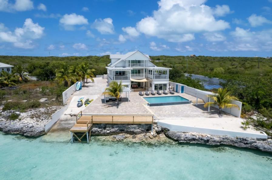 Sandbanks 6BR Oceanfront Luxury Home — photo 1