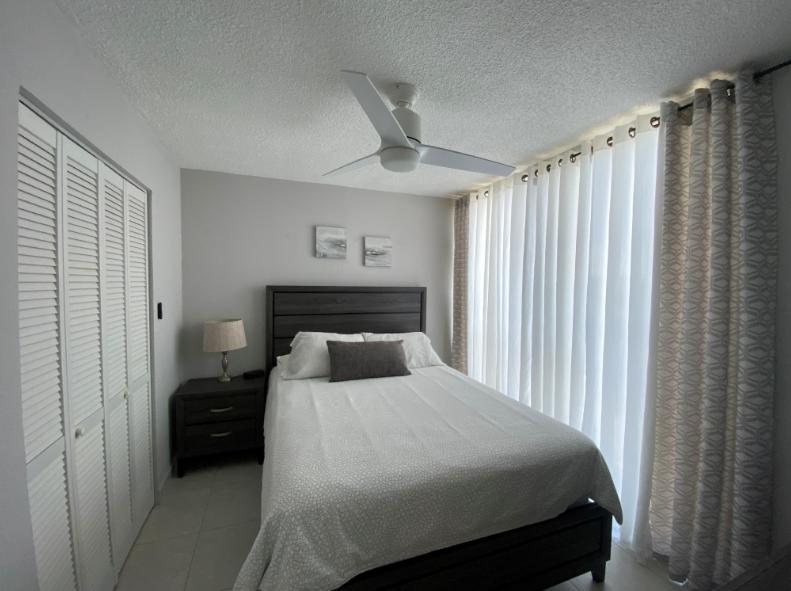 Coral Beach 2BR Grand Bahama Condo — photo 3
