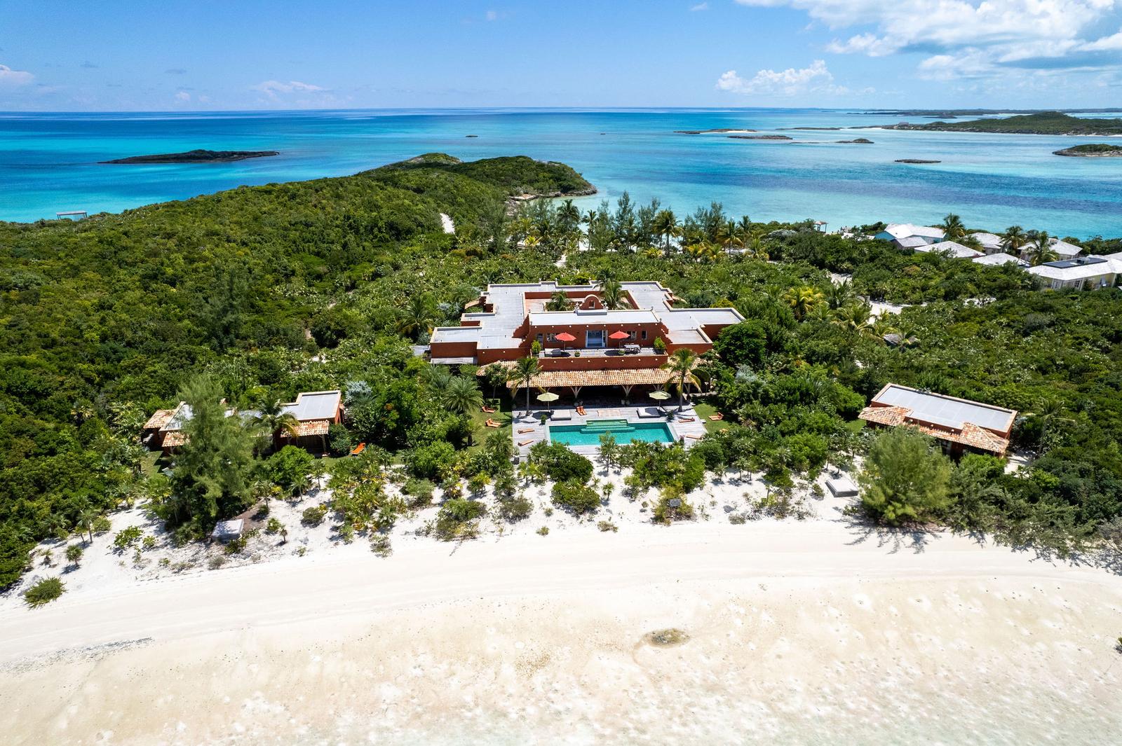 Little Norman's Cay, A Private Island For Sale in The Bahamas — photo 2