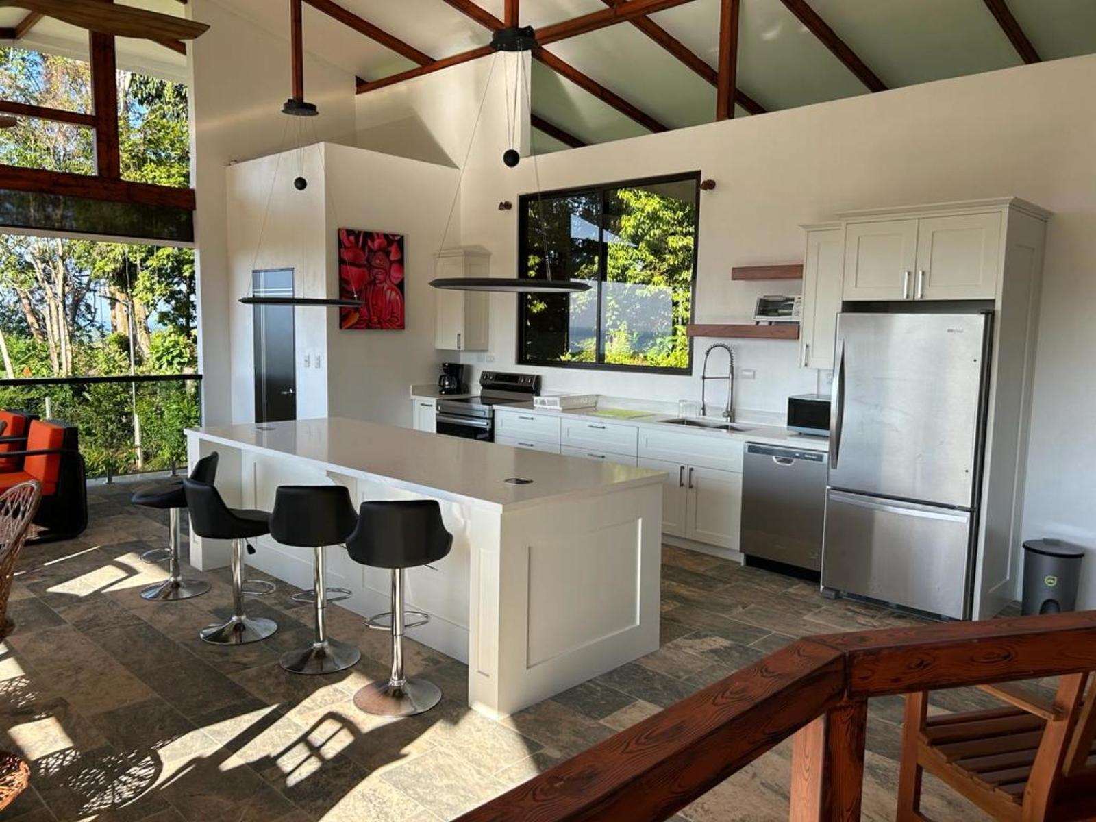 4 Bedroom Ocean-View Home for Sale, Uvita, Bahia Ballena, Puntarenas, Costa Rica — photo 5