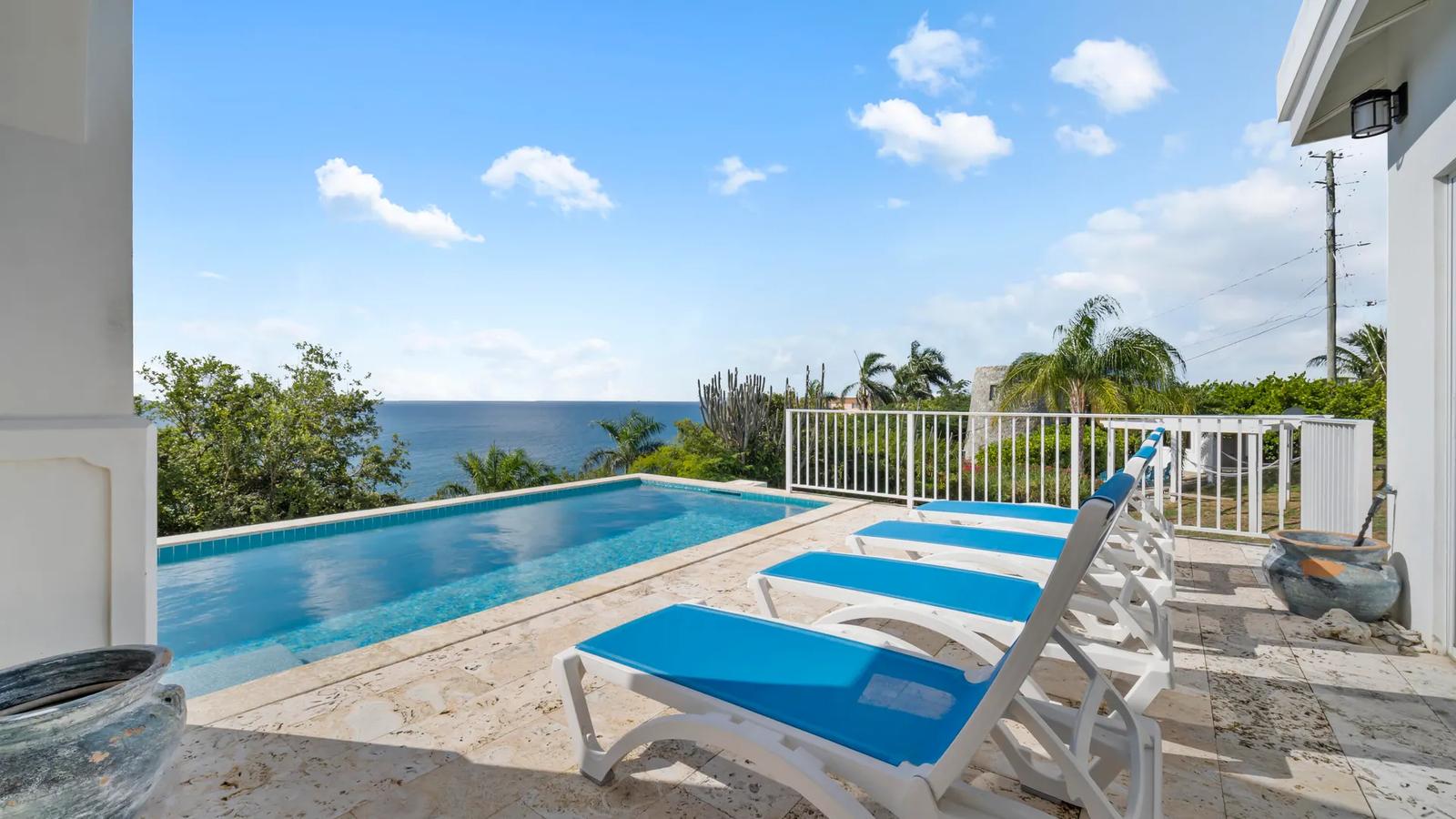 3 Bed 3 Bath Villa in Frenchmans Bay with Ocean Views — photo 2