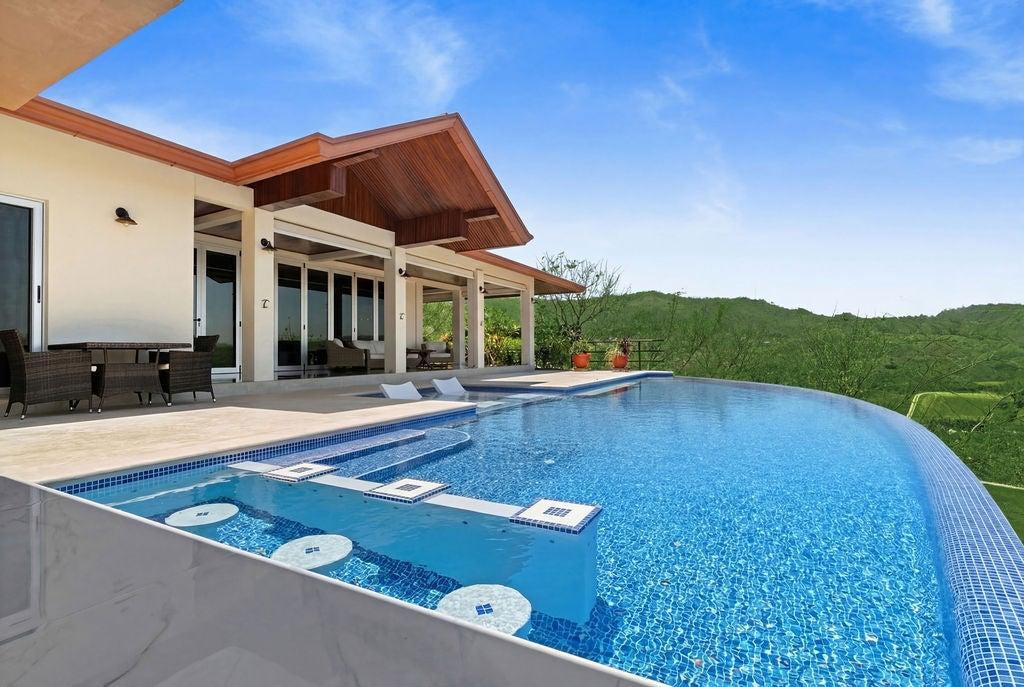 3 Bedroom Luxury Ocean View Villa for Sale in Isabella, Playas del Coco — photo 3