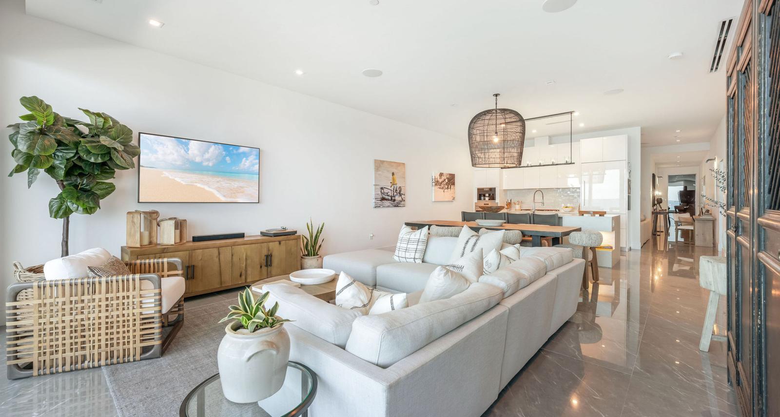 Exception Residence with Ocean Frontage — photo 3