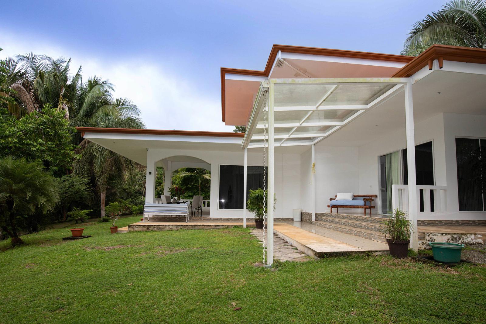 4 Bedroom Property for Sale in Finca Se Ve Bien, Manuel Antonio — photo 3