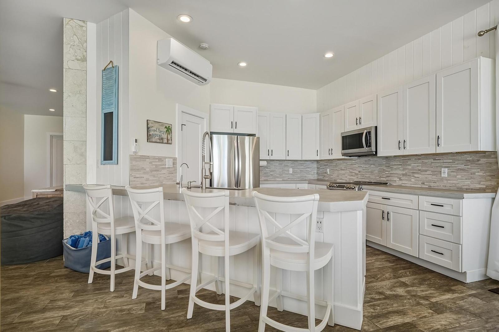 JIMMY HILL BEACH HOUSE — photo 4