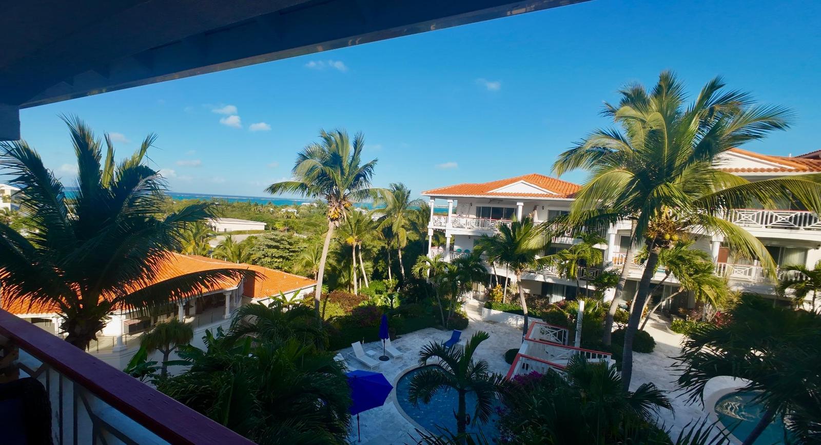 C305 Queen Angel Resort Condo — photo 2