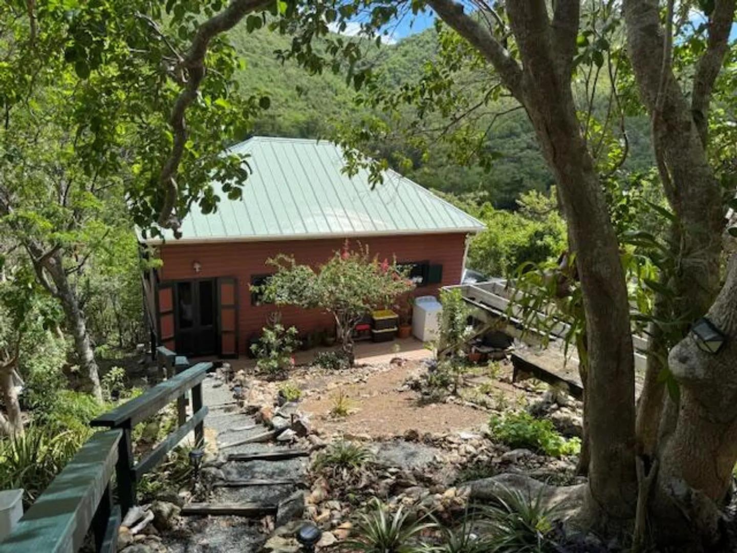 1 Bed, 1 Bath Villa in Estate Mandahl, St John Island — photo 4
