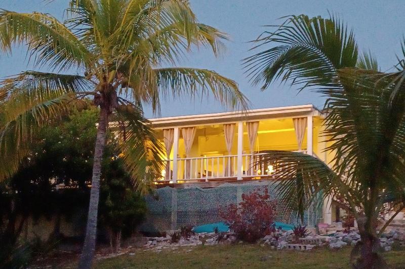 "The Seaside" 2-Bedroom Home Near Governor’s Harbour — photo 1