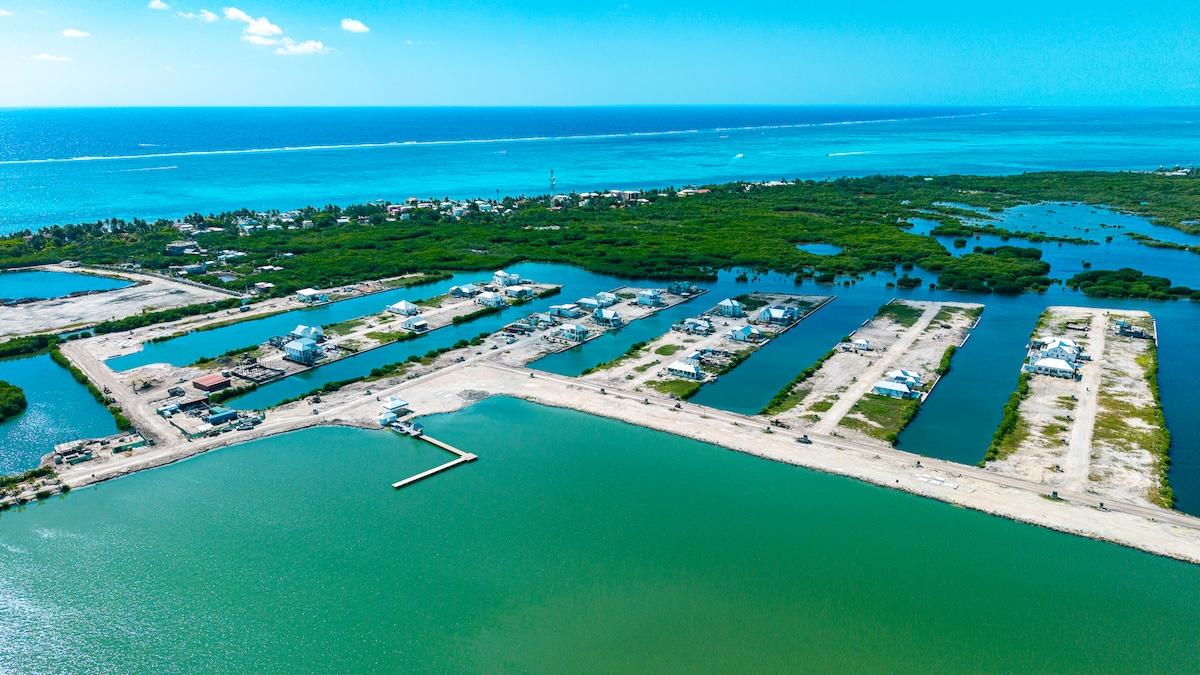 San Pedro Belize - Mahogany Bay Village Lot — photo 3