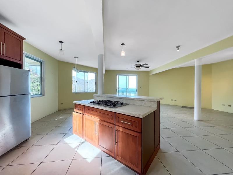2 bedroom 3 bathroom - Threadfall Townhouse 1 — photo 3